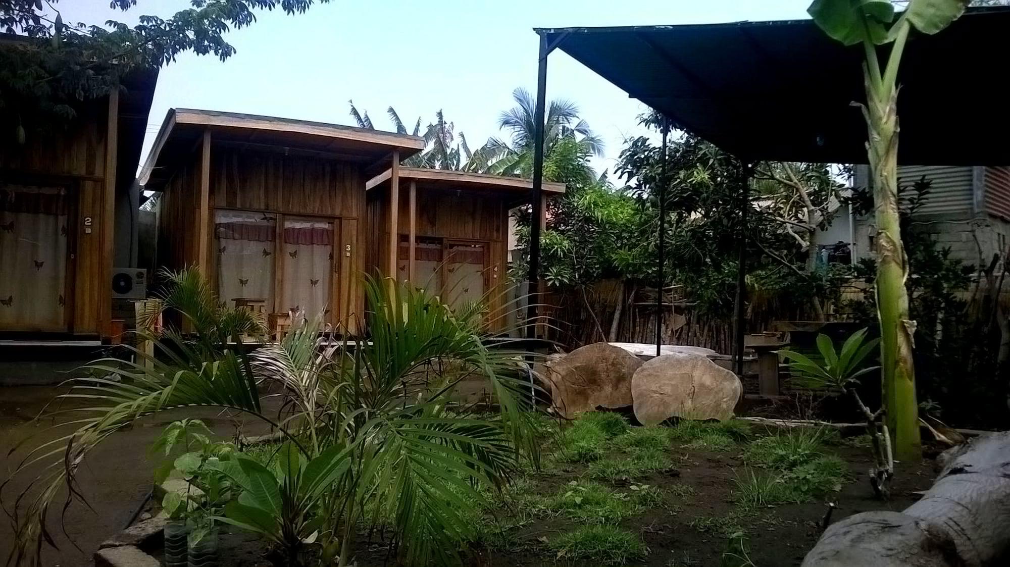 Beach Box Bungalow Gili Trawangan Buitenkant foto