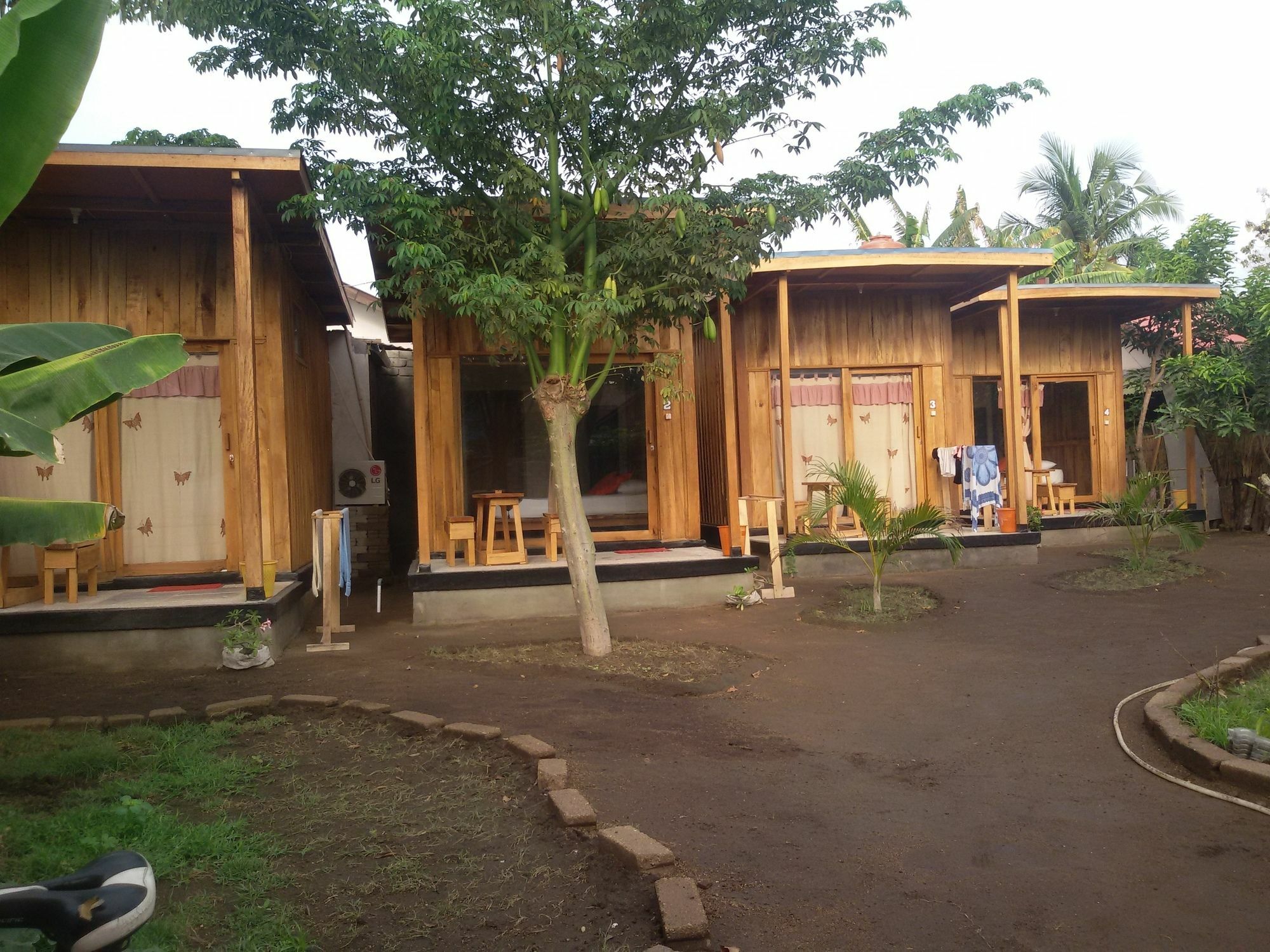 Beach Box Bungalow Gili Trawangan Buitenkant foto